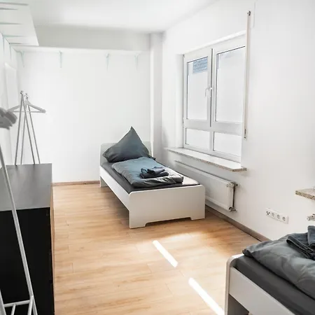 Grosse Monteurunterkunft 'all-inn' Bei In Ebersheim Apartment Mainz